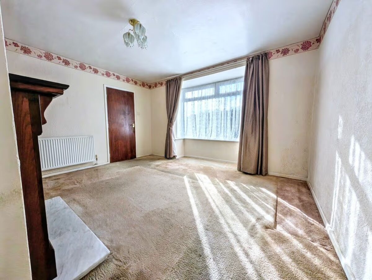 Second reception room before refurbishment